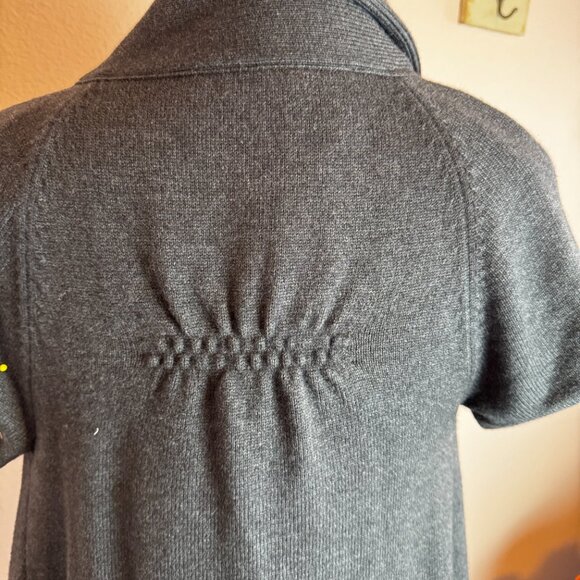 Alice and Olivia Short Sleeve Cashmere Blend Sweater Jacket in Grey - Size Small - Picture 7 of 7